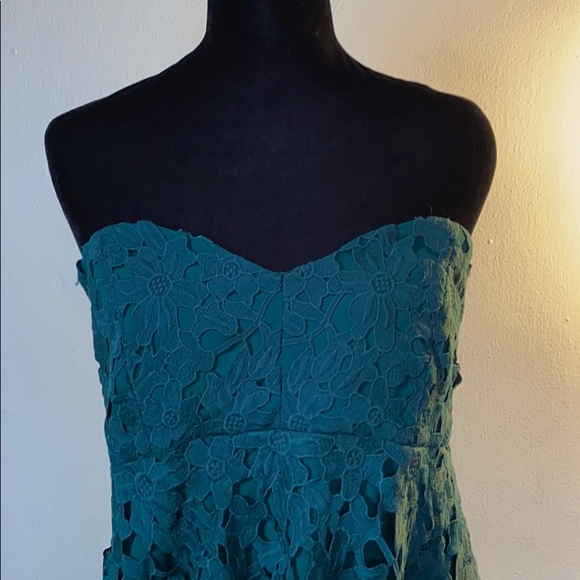 Gorgeous & Comfy! Green lace maternity dress Holiday parties photos Christmas - Picture 5 of 11